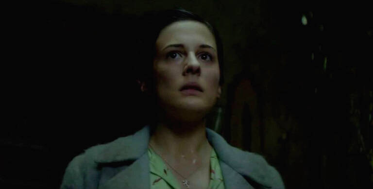 phoebe-fox-in-the-woman-in-black-angel-of-death-movie-3