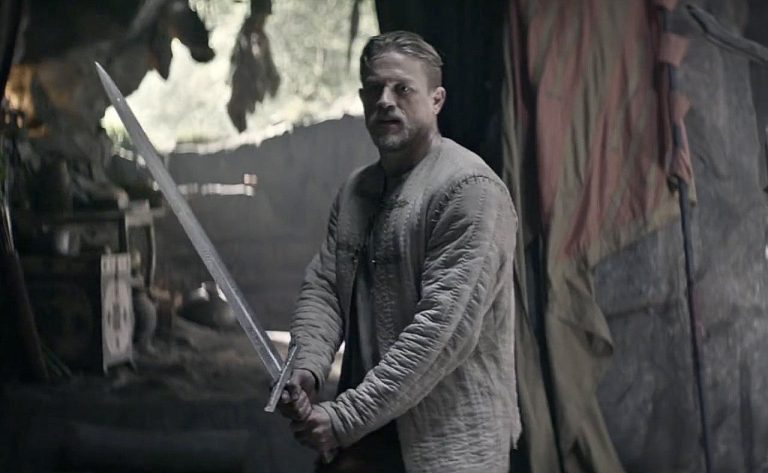 Charlie-Hunnam-King-Arthur-Legend-of-the-Sword-Movie-Wallpaper-05-1280x788