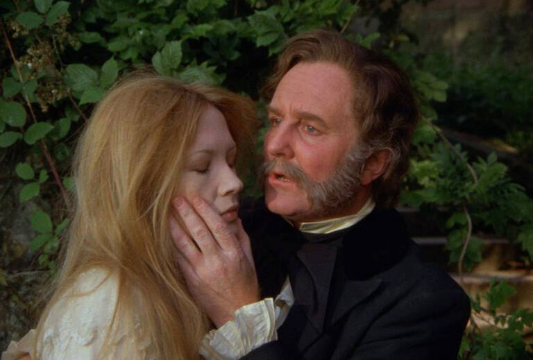 baron_embraces_daughter_09_06-840x568