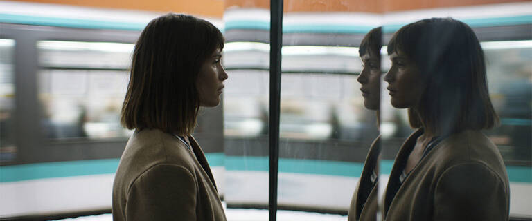 In some ways this film echoes the themes of “Shirley Valentine” in that it deals with a woman feeling trapped by domesticity who breaks out and finds herself.  The treatment though is very different.