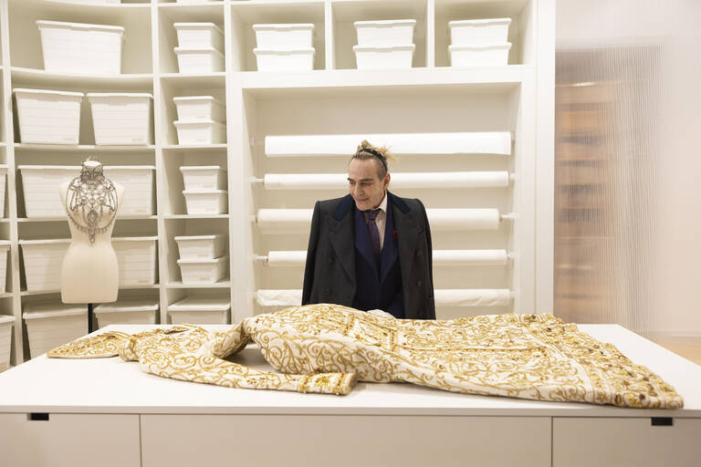 MUBI, the global film distributor, streaming service and production company, is delighted to unveil the new trailer for Academy Award®-winning director Kevin Macdonald’s (Whitney, Marley) gripping and thought-provoking new documentary High & Low - John Galliano, coming to cinemas in the UK and Ireland on 8 March 2024. 