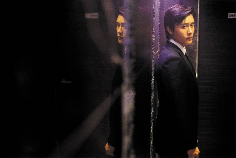 Looking pretty much like a classic of the gangster genre, this violent and visually stunning Korean film has not aged a bit. It has been restored for the 4K UHD market and is well worth watching. 