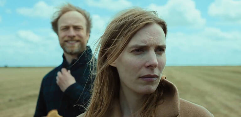 When an American family is invited to spend the weekend at the idyllic country estate of a charming British family they befriended on vacation, what begins as a dream holiday soon warps into a snarled psychological nightmare.