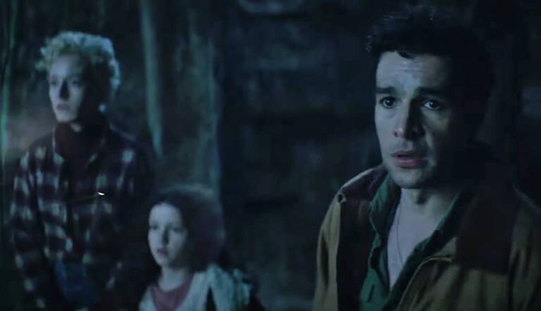 From the visionary mind that redefined horror with The Invisible Man (2020) comes Wolf Man, an unrelenting and deeply emotional nightmare that reimagines the creature feature for a modern audience.