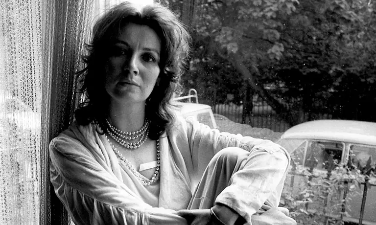 BLUE ROAD is a documentary about the Irish Novelist, Edna O’Brien. It deals mainly with her personal story.