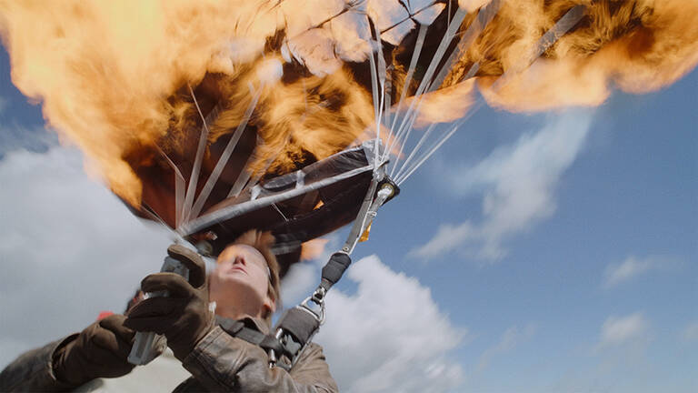 Tom Cruise has become a Guinness World Record titleholder for a fiery "Mission: Impossible - The Final Reckoning" stunt.