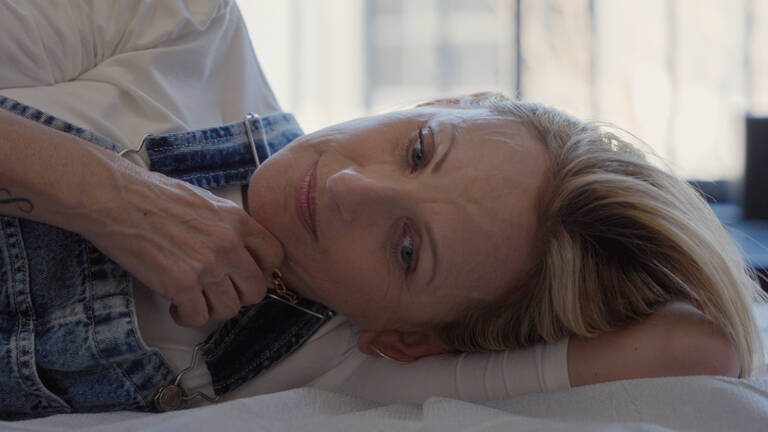 When the then 21 year old Marlee Matlin won the best actress Oscar in 1987 for her role as the deaf heroine in Children of a Lesser God it made big headlines.