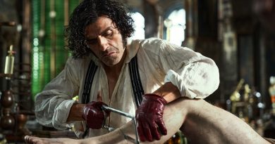 For fans of director Guillermo del Toro it will be no surprise that this most visual of storyteller’s new version of Mary Shelley’s Frankenstein story looks magnificent.