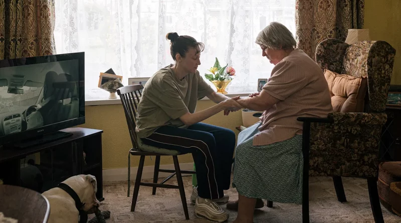Pensioner Elsie (Brenda Blethyn) and her younger neighbour Colleen (Andrea Riseborough) live next door to each other in featureless, semi detached bungalows.