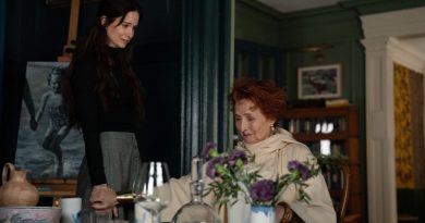 The story is both a reunion and a battle between an estranged mother and daughter.