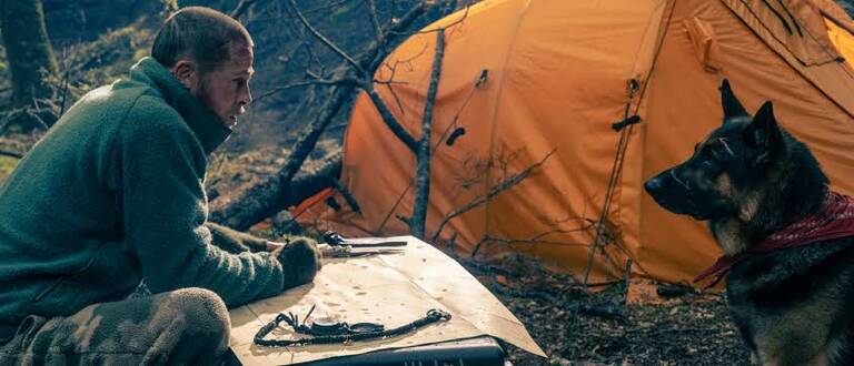 Pitt is very good in the role, particularly when his strength begins to fail under the increasingly dangerous challenges of the freezing wilderness.
